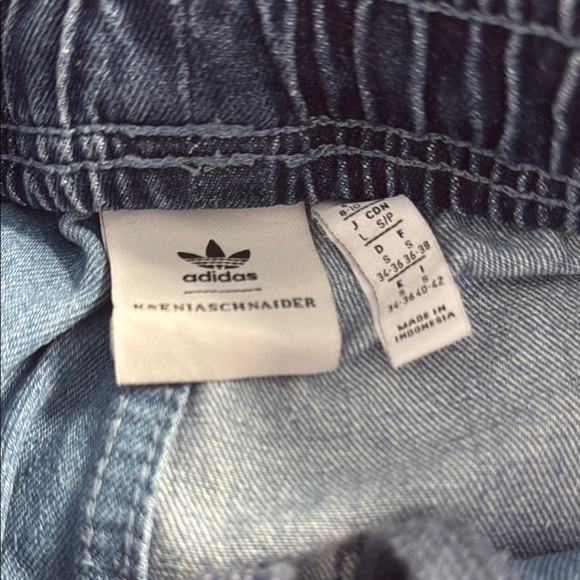 ✨Host pick✨Adidas Blue Patchwork Wide-Leg Jeans size small - Picture 7 of 11